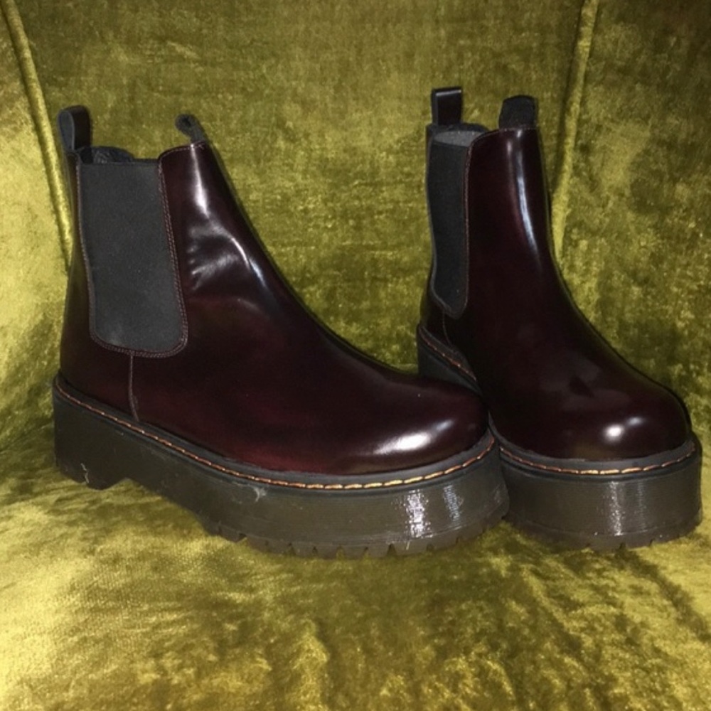 SOLD! 💚FREE PEOPLE Bord Murray Chelsea Boot - Picture 2 of 7